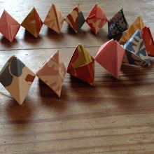 Garland Of bobbles Origami Kit