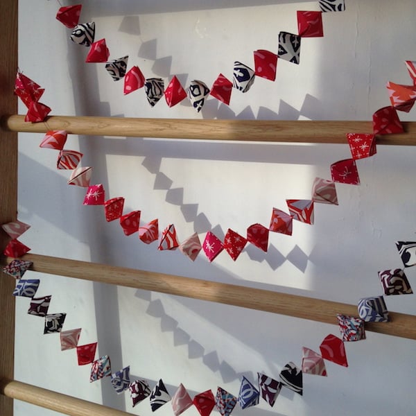Garland Of bobbles Origami Kit
